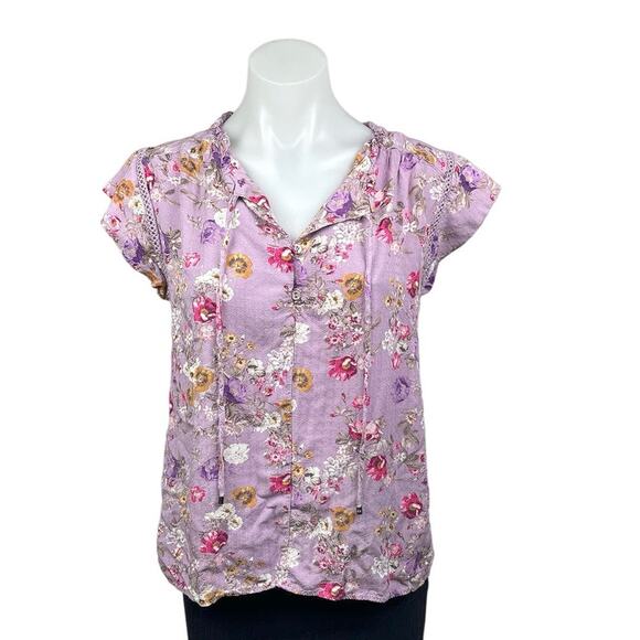 Buffalo by David Bitton Tops - Buffalo David Bitton Purple Split V-Neck Flutter Sleeve Floral Blouse Top Size M